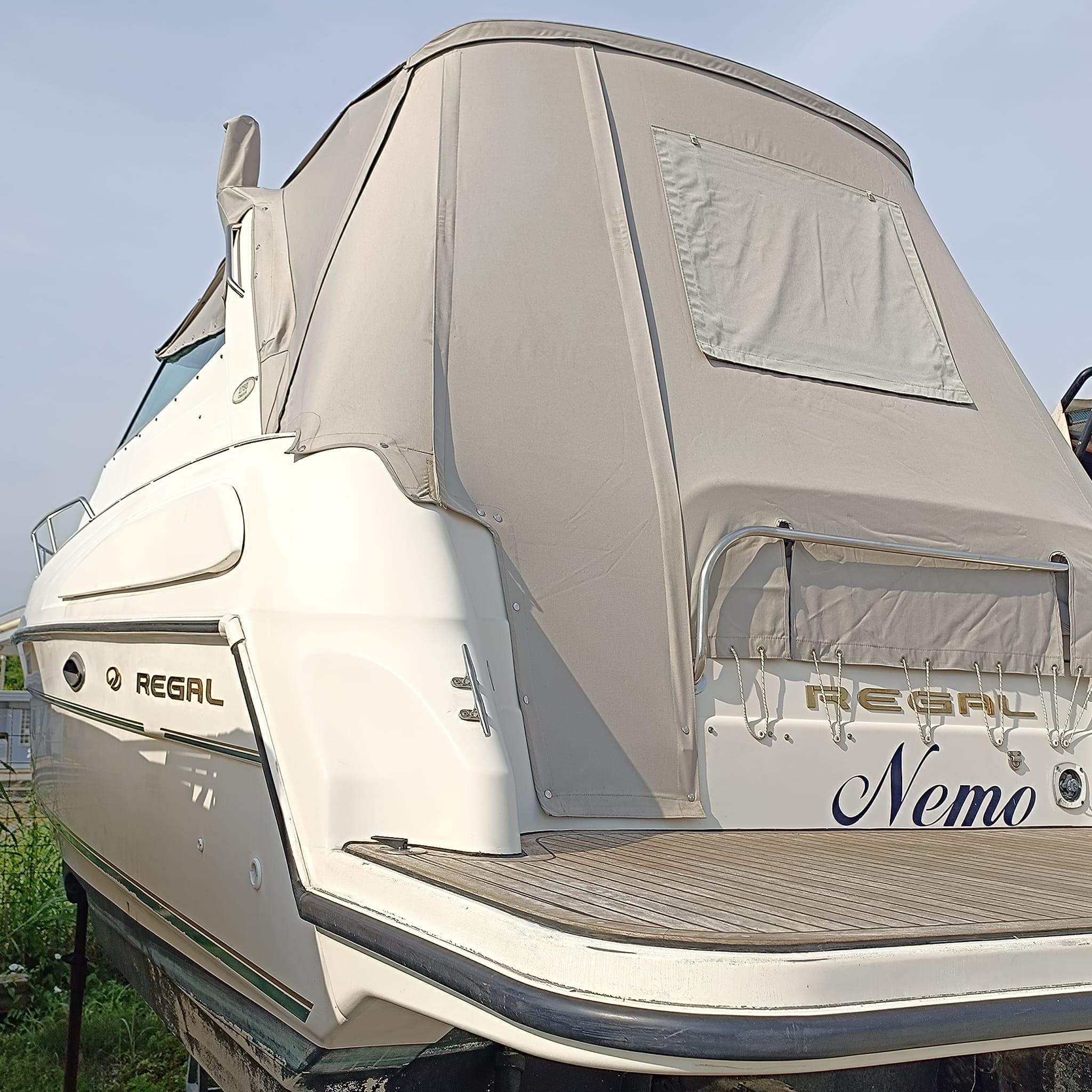 Regal Marine 2750 Commodore + 2x190hp Mercury <br><a href=dettaglio.aspx?Id=370 >VAI ALLA SCHEDA</a>